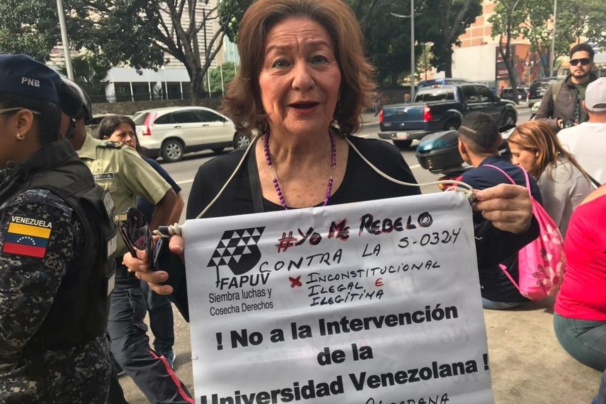 Docentes protestaron