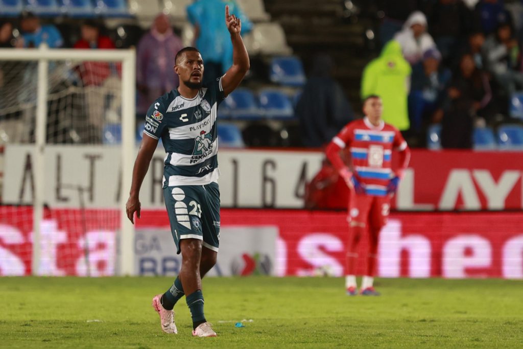 Salomón Rondón, Pachuca