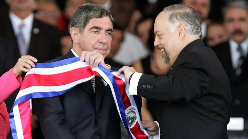 Arias dice que tuvo diferentes luchas en los dos mandatos que ejerció como presidente de Costa Rica. AFP
