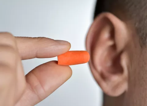 tapones de oído cerebro demencia 
