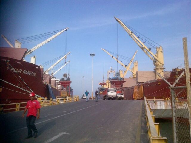 Arribaron 30.000 toneladas de trigo al puerto de Maracaibo