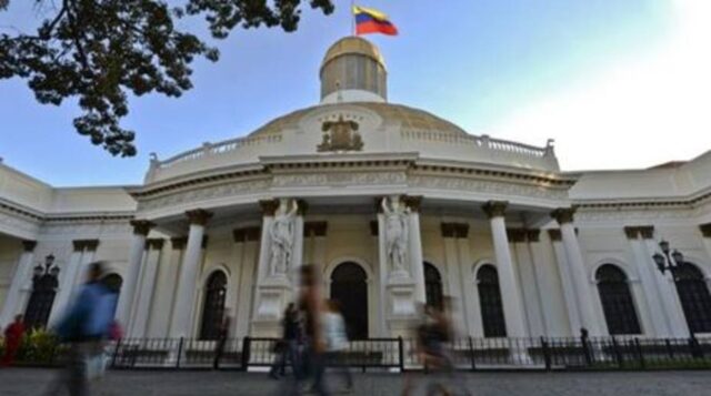 Oposición se reunió en la Asamblea Nacional para discutir sobre el diálogo