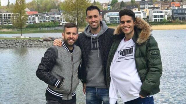 Alba y Busquets visitaron a Bartra tras incidente en Alemania