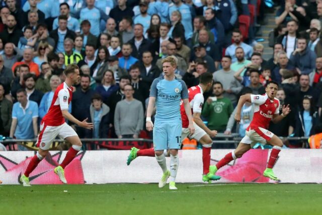 Alexis rescató al Arsenal y dejó al City sin final de Copa