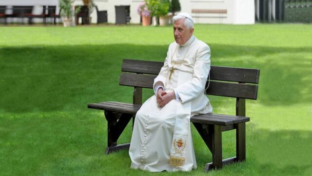 Benedicto XVI: “Hace 100 años era absurdo hablar de matrimonio homosexual”