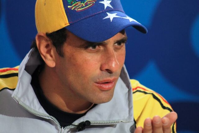 Capriles: Grupos paramilitares fueron los que saquearon en Los Teques