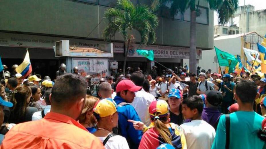 defensoria-lara-convoco-rueda-prensa-sin-medios-extranjeros_179213.jpg