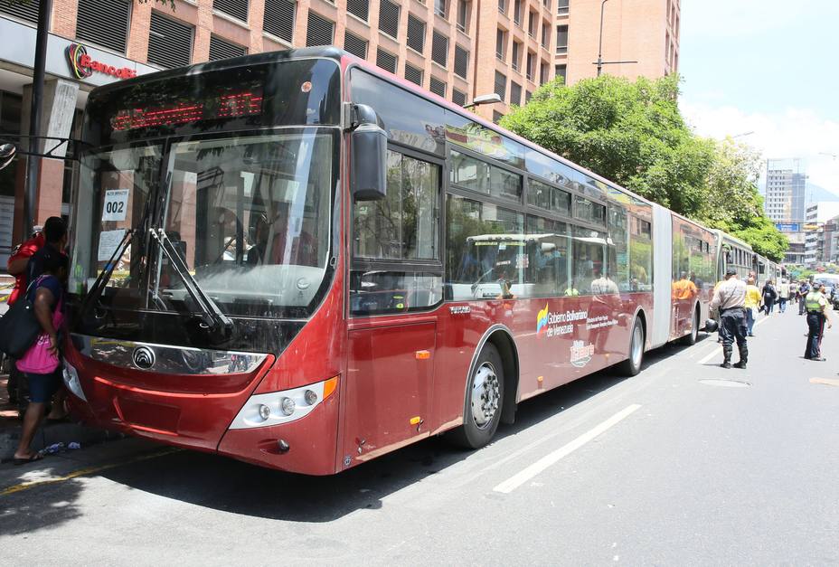 metro-caracas-suspendio-rutas-metrobus-buscaracas_179118.jpg