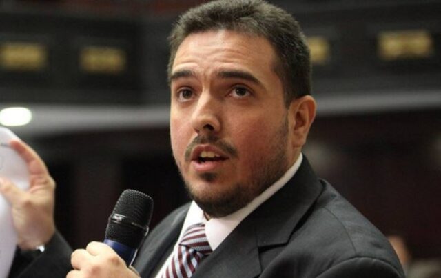Opositores podrán firmar para apoyar destitución de magistrados