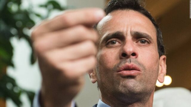 Capriles envió un mensaje a las madres de los militares y policías