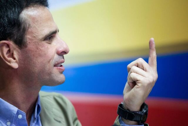 Capriles: Padrino López decidió jugarse su carrera con Maduro