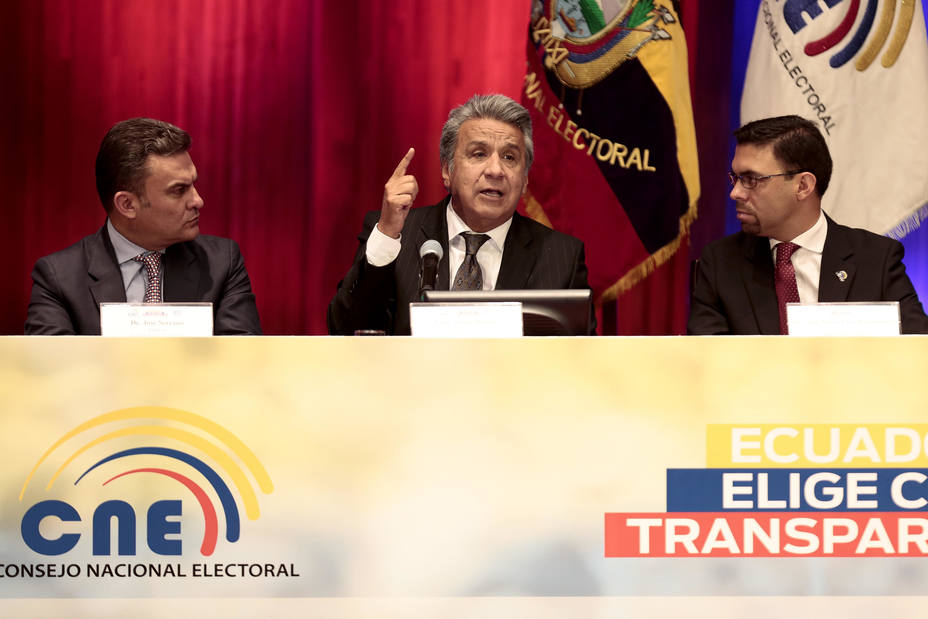 ecuador-cierra-proceso-electoral-con-entrega-credenciales-lenin-moreno_182544.jpg