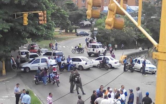 El Hatillo amaneció sin transporte público