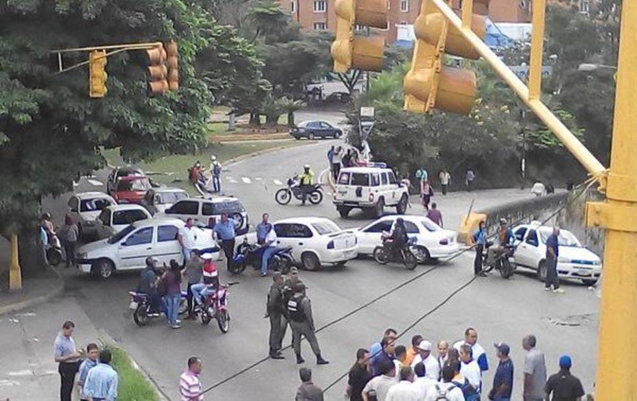 hatillo-amanecio-sin-transporte-publico_183732.jpg