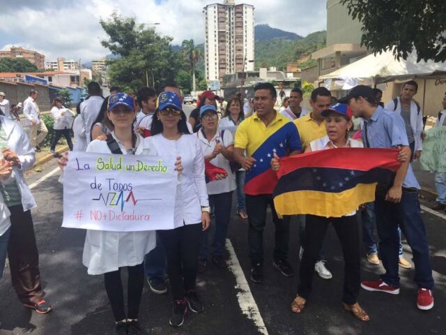 Médicos protestan en Trujillo por falta de medicinas