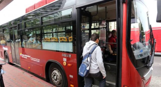 Metro de Caracas suspendió 11 rutas de Metrobús