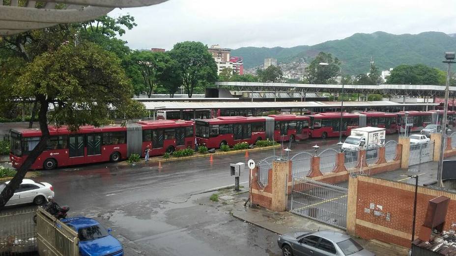 metrobus-buscaracas-prestan-servicio-comercial_180274.jpg
