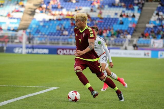 Peñaranda emuló a Neymar con sorprendente jugada
