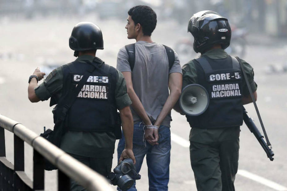 reportan-casi-2000-detenciones-pais-desde-inicios-protestas_181368.jpg