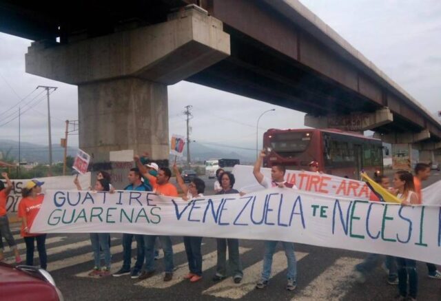Protestaron en la Intercomunal Guarenas - Guatire en rechazo al gobierno