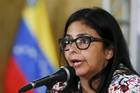 Delcy Rodríguez no pudo responderle a periodista "dónde están los reales"
