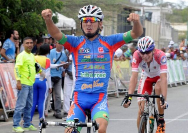 Medina se quedó con la octava etapa y Torres con el liderato