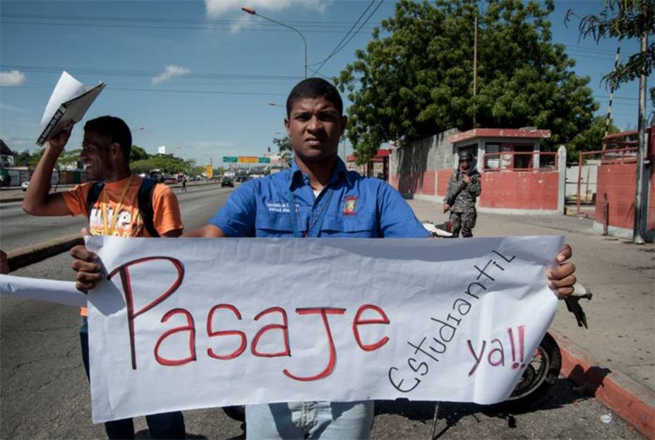 universitarios-lara-protestaron-para-exigir-nuevo-sistema-del-pasaje_210071.jpg