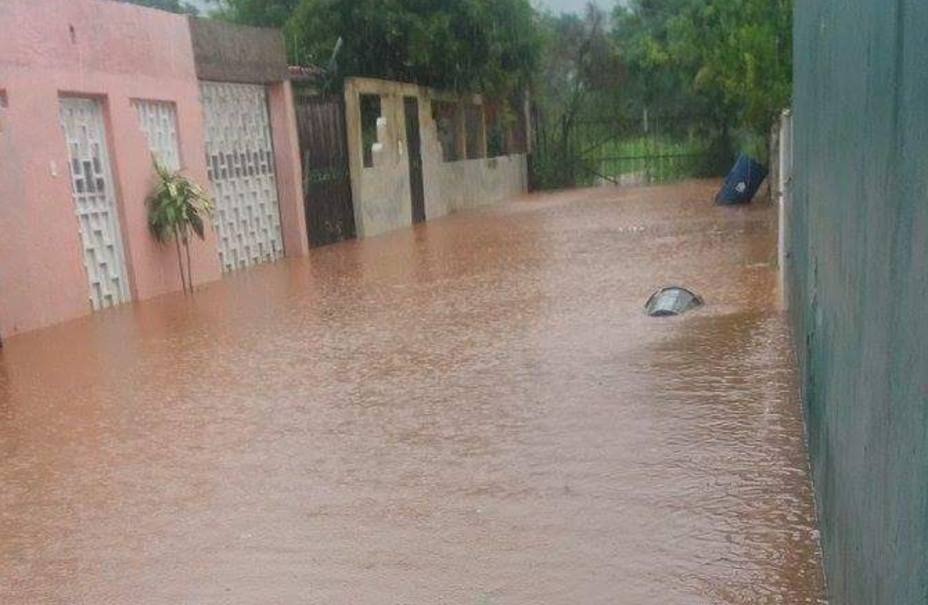 calles-nueva-esparta-quedaron-inundadas-por-las-lluvias_217163.jpg