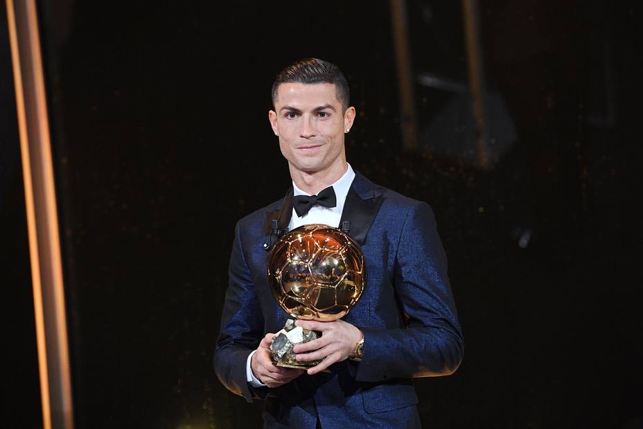 cristiano-ronaldo-conquisto-quinto-balon-oro_214519.jpg