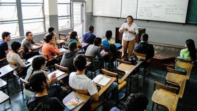 No más “chiques” ni “todxs”: Buenos Aires prohíbe a docentes usar lenguaje inclusivo durante clases