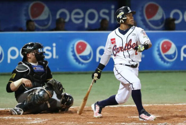 Menores de edad robaron pertenencias de jugadores de Caribes