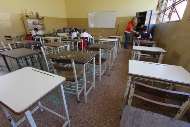 12.000 maestros del estado Apure podrían ir a paro