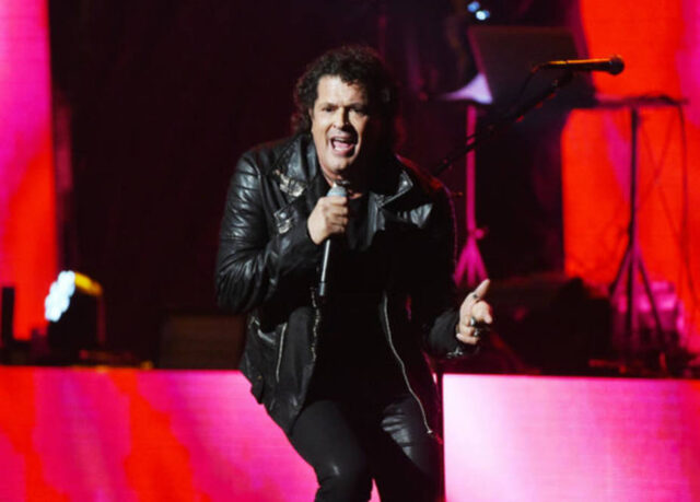 Carlos Vives regaló su gaviota de Plata a fan con síndrome de down