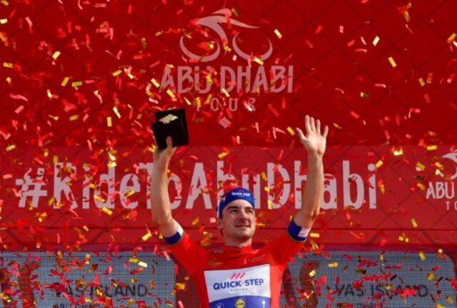 Elia Viviani tomó bel liderato en Abu Dhabi