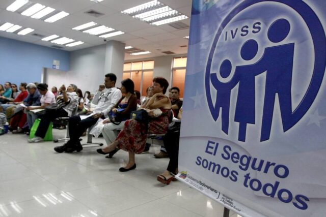 IVSS ofreció comprar medicamentos solo a los trasplantados que protestaron