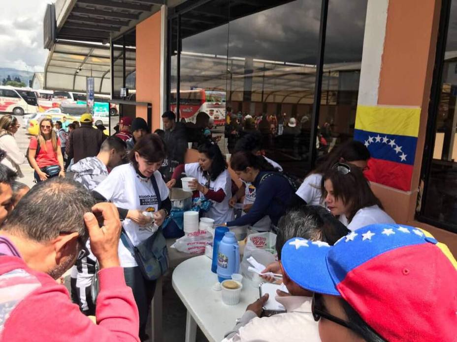 venezolanos-ecuador-dieron-comida-compatriotas-que-emigraron_224738.jpg