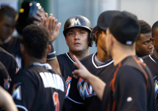 Miguel Rojas y los Marlins llegan a un acuerdo multianual, según reporte