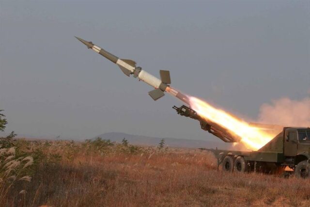 Defensa antiaérea siria interceptó misiles en la ciudad de Homs
