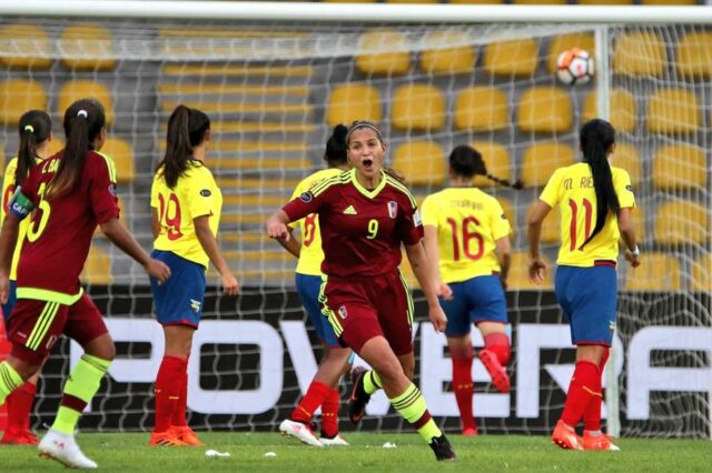 Deyna Castellanos: "Ha sido el mejor gol de tiro libre que he hecho"