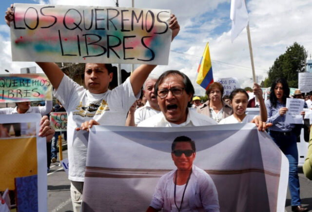 Difundieron en Colombia video de periodistas ecuatorianos secuestrados