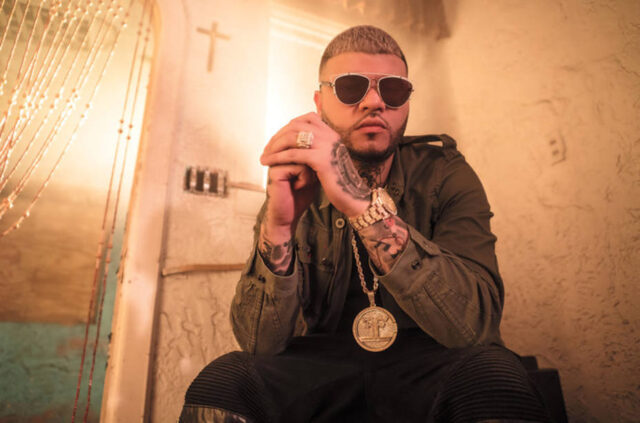 Farruko y otros cantantes "tocados por Dios", arrepentidos de su vida pasada
