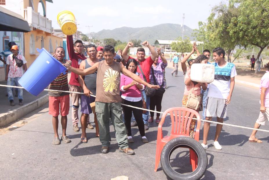 protestaron-por-falta-agua-diversos-sectores-anzoategui_232403.jpg