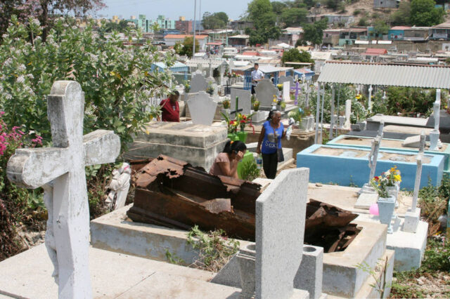 Profanan tumbas en Carabobo para robarse los dientes de oro