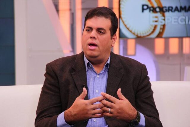 Destituido el responsable de implantar el petro