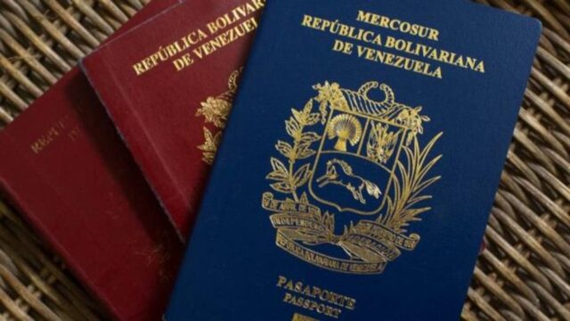 Falta de pasaportes dificulta emigración de venezolanos