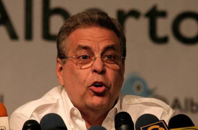 Ravell: El gobierno intenta bloquear las páginas que le resultan incómodas