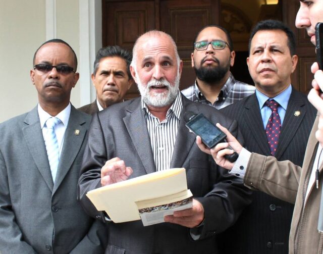 Ismael León aseguró que el censo nacional es una manipulación política
