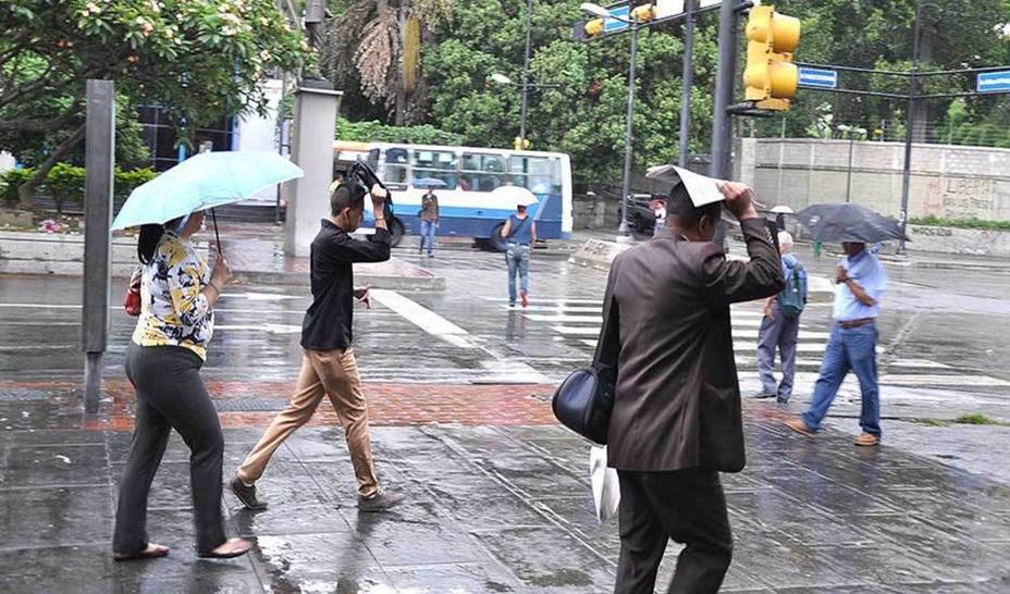 lluvias-mantendran-durante-seis-horas-mas-todo-pais_242239.jpg