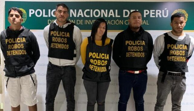 Cinco venezolanos detenidos por atracar a turistas en Perú