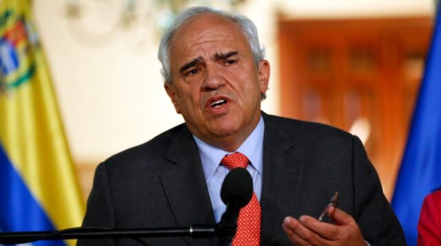 Samper pide a los ex presidentes decir la verdad  a las víctimas del conflicto armado